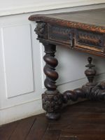 TABLE BUREAU rectangulaire en noyer mouluré et sculpté à déc… (photo 2)