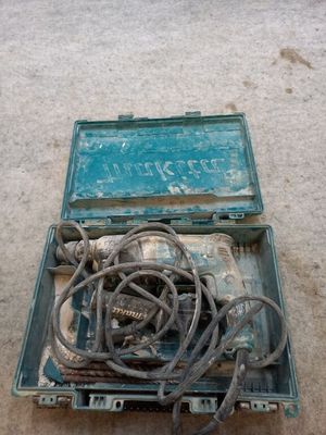 Perforateur filaire MAKITA modèle HR2300 (mallette cassée, n… - Photo 1