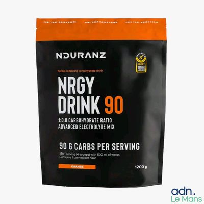 un gros plan sur un sachet de boisson énergétique Nutrazz