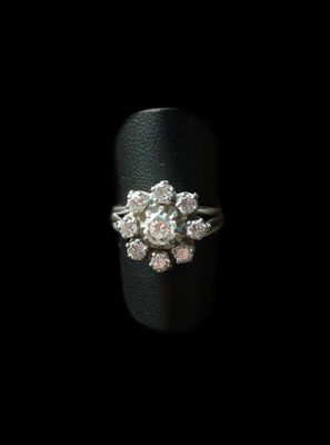 Bague Marguerite en or gris 18K (750/oo) et platine (850/oo)… - Photo 1