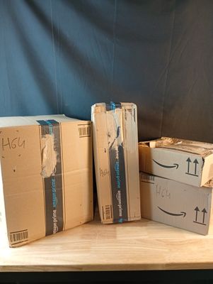 Lot de 4 colis Mystere (Retour Amazon,NPAI, Adresse incomple…