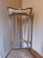 Chaise basse ou de nourrice en bois fruitier, garniture de t… (photo 3)