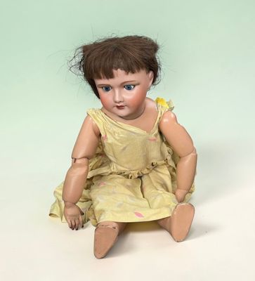 Poupée ancienne à tète en biscuit, yeux dormeurs, Taille 14 …