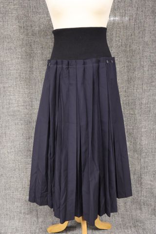YOHJI YAMAMOTO – Jupe plissée noir, ceinture en laine. Taille :  ...
