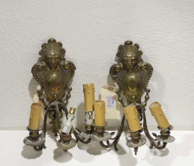 paire d'appliques murales antiques en laiton avec bougeoirs
