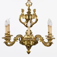 Lustre « Mazarin » en bronze, orné de têtes d'enfants et de … (photo 4)