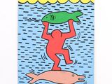 un tableau représentant un homme tenant un poisson sur le dos d'un dauphin
