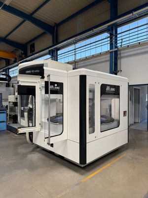 an image of a machine that is sitting in a building