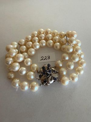 Bracelet 3 rangs de perles de Culture Blanches, fermoir en o…