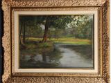 une peinture à l'huile représentant un homme assis sur un banc au bord d'une rivière
