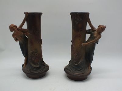 Paire de vases aux muses Art Nouveau en plâtre - Photo 1
