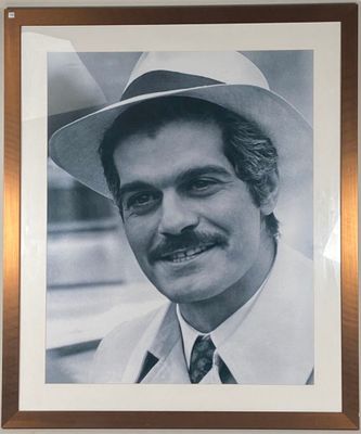 Photographie d'Omar SHARIF (1932-2015) en noir et blanc. 93,…