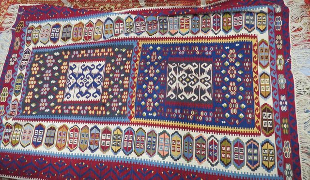 Tapis Kilim fait main, en laine : 193 x 128