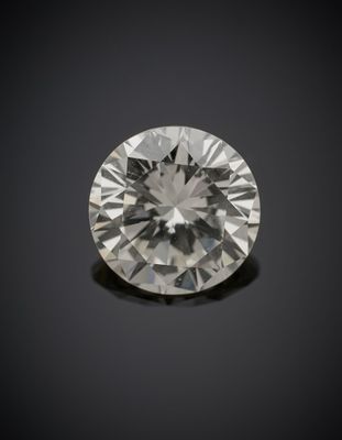 une image représentant un diamant sur fond noir