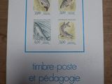 un livre sur lequel figure une image de poisson