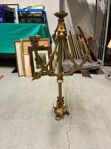 Monture de suspension à quatre bras de lumière en bronze doré et 