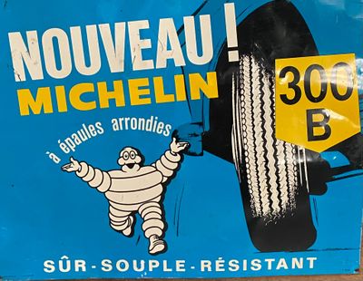 une boîte de pneus Michel Michel posée sur une table