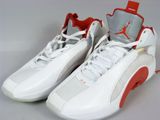 Chaussures de basket Nike Air Jordan Retro blanches / rouges