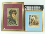 deux photos encadrées représentant une femme portant un chapeau et une femme portant un foulard