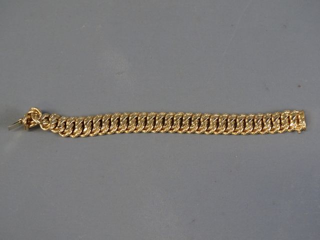 Bracelet articulé en or jaune 750 millièmes, les maillons en or u...
