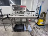 a machine that is sitting on a table in a room