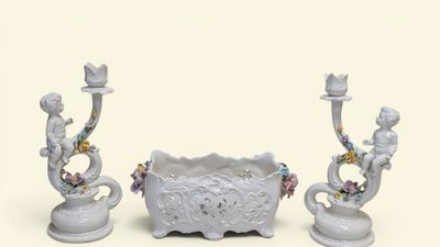 V. BASSANO - ITALIE Garniture de cheminée en céramique craqu…