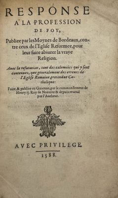 gros plan d'un vieux livre avec une écriture dessus