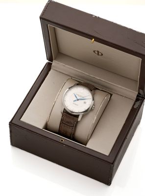 BAUME & MERCIER CLASSIMA Montre bracelet en acier, cadran ar…
