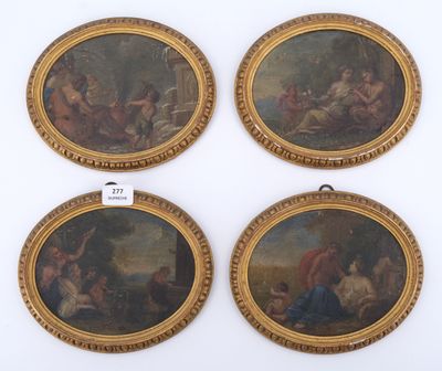 quatre tableaux ovales représentant des femmes et des hommes dans un décor boisé