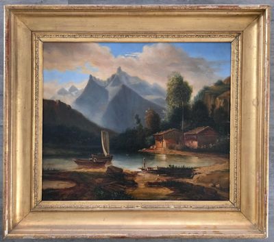 une peinture à l'huile représentant un paysage de montagne avec des bateaux sur un lac