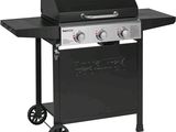 un gros plan d'un barbecue sur fond blanc
