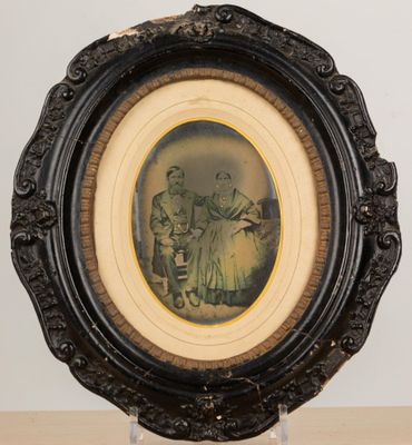 Photo daguerréotype. Couple assis.