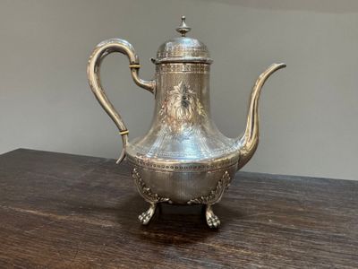 cafetière en argent ciselé. M.O. - Photo 1