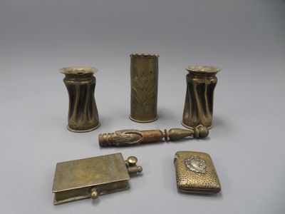ARTISANAT des TRANCHEES dit de Poilus. Ensemble d'objets en laiton et  - Photo 1