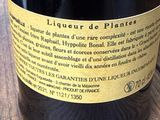 une bouteille de vin posée sur une table