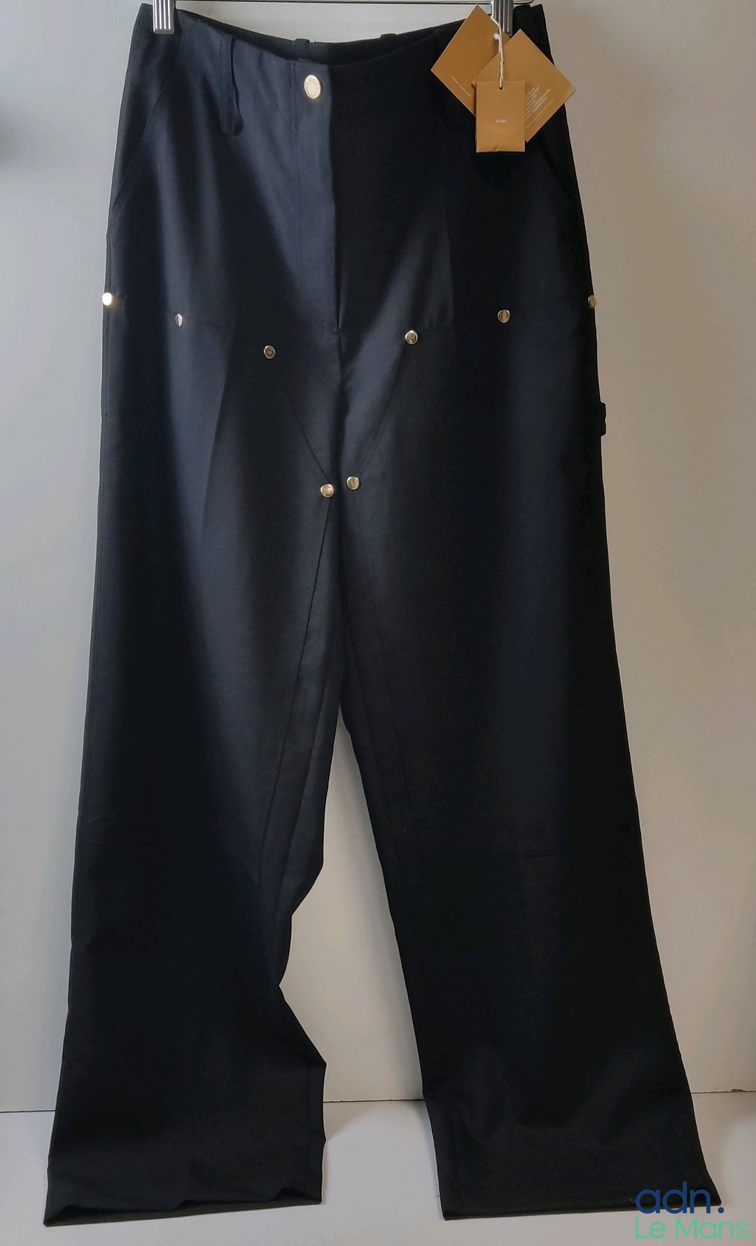 Pantalon en laine majoritaire noire SANDRO "Malo", T.38 - NEUF avec étiquette - Ce lot chez vous partout en France mé...