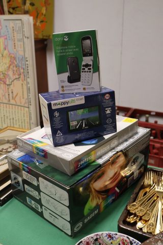 Téléphone, GPS, imprimante photo
