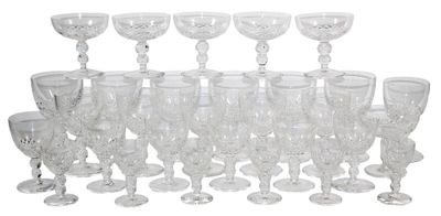 SAINT LOUIS - Partie de SERVICE DE VERRES à pied en cristal …