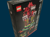 a box that has a lego christmas tree inside of it
