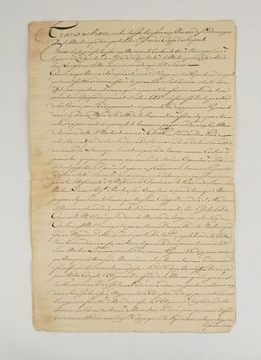 une feuille de papier sur laquelle on peut écrire, posée sur une table