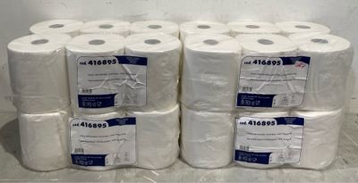 plusieurs rouleaux de papier toilette sont empilés les uns sur les autres