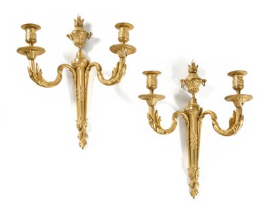 paire d'appliques murales anciennes en laiton