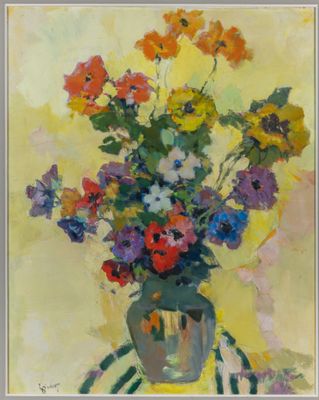 tableau représentant un vase de fleurs posé sur une table recouverte d'une nappe rayée