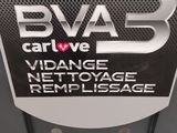l'arrière d'une machine sur lequel figurent les lettres « bvab »