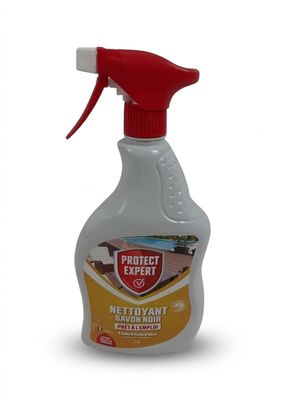 un flacon d'insecticide sur fond blanc