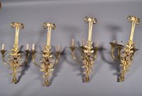 Suite de quatre appliques à trois bras de lumière aux cors d… (photo 6)