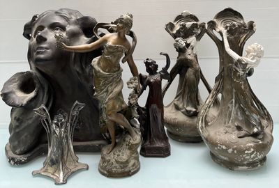 Ensemble de statuettes, bustes et vases Art Nouveau, vers 19…