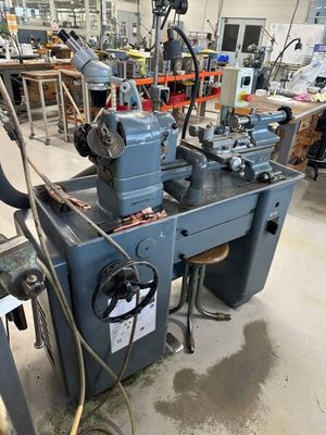 l'image d'une machine installée dans une pièce