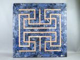 marbre bleu et or orné d'un motif de labyrinthe