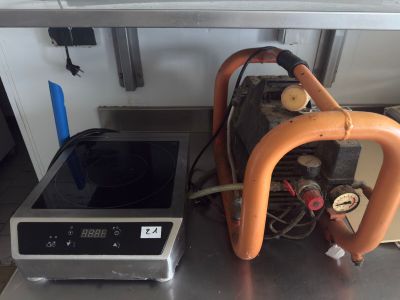 a machine that is sitting on top of a table